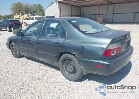 1996 Honda Accord Lx/Ex from USA, damaged, VIN 1HGCD563XTA292224